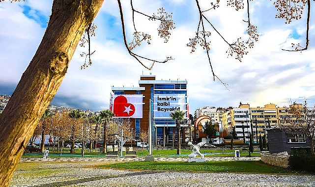 Başkan Sandal'dan yeni yıl mesajı: “2024 Bayraklı'nın yılı olsun"
