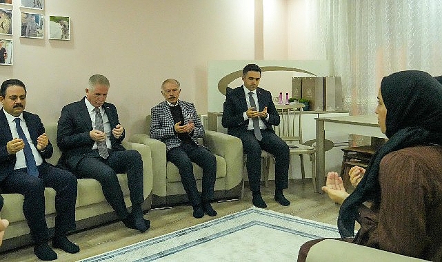 Vali Gül, Kaymakam Şenel ve Başkan Atila Aydıner'den şehit ailesine ziyaret