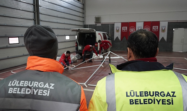 “Belediye personeline deprem çadırı kurulumu eğitimi"