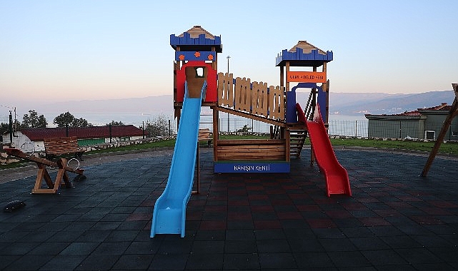 Gemlik Belediyesi'nden Ata mahallesine hizmet atağı