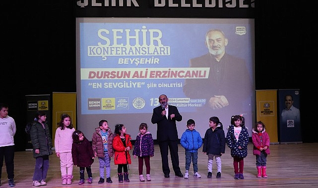 Konya Büyükşehir'in Şehir Konferanslarında Şehitlerimiz İçin Dua Edildi