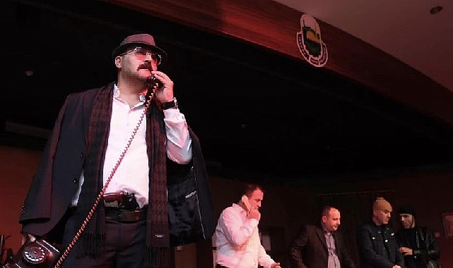 Şehir Tiyatrosu “En Büyük Haber" İle Seyirci Karşısına Çıktı