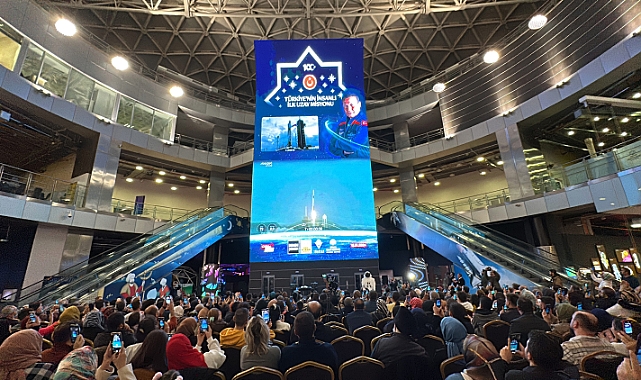 Türkiye'nin İnsanlı İlk Uzay Yolculuğu Konya Bilim Merkezi'nde Heyecanla Takip Edildi