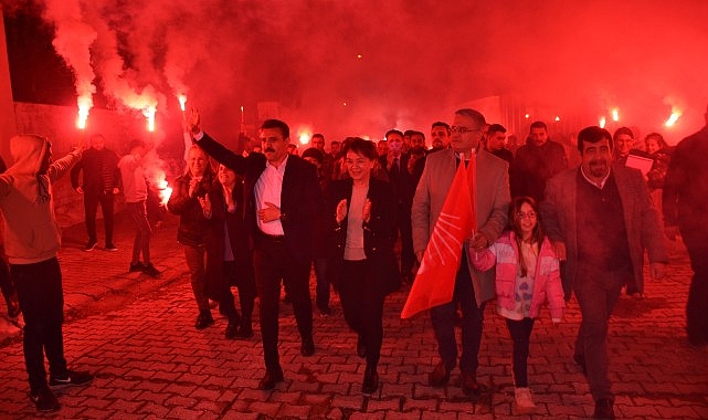 Başkan Kırgöz baba ocağı Salihler'e 1300 araçlı konvoyla çıkarma yaptı