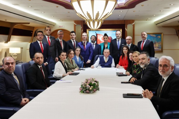 Bataklığı kuruttuk, sinekleri temizliyoruz