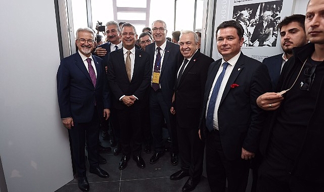 Türkiye'nin en kapsamlı Sağlık Müzesi'nin açılışını Özgür Özel yaptı