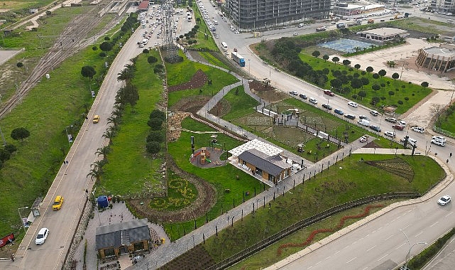 Aliağa'da Rengârenk Bir Bahçe: Green Park