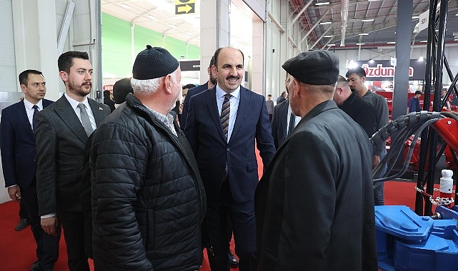Başkan Altay Konya Tarım Fuarı'nda Firmalarla ve Çiftçilerle Bir Araya Geldi