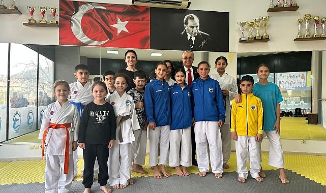 Başkan Topaloğlu'ndan karatecilere ziyaret