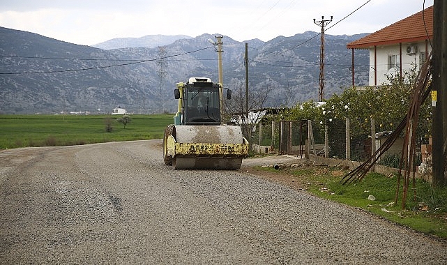 Büyükşehir Belediyesi'nden Karataş Mahallesi'ne asfalt