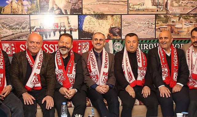 Çiftçi, Sivaslılar Derneği'ni ziyaret etti
