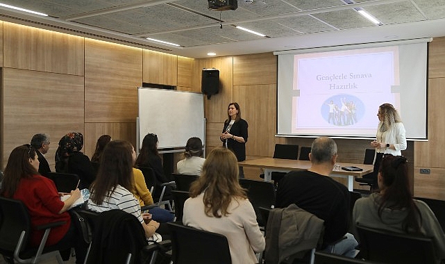 Destek Eğitim Merkezi'nden Velilere Rehberlik Semineri
