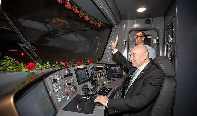 İzmir'de raylı sisteme 40 milyar lirayı aşan yatırım