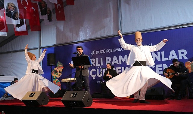 Küçükçekmece Belediyesi'nin Fevzi Çakmak Meydanı ve Sefaköy Atatürk Parkı'nda kurduğu iftar çadırlarına vatandaşlar büyük ilgi gösteriyor