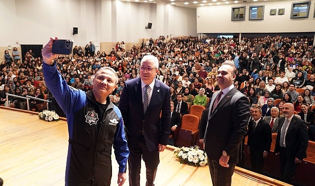 Sanayi ve Teknoloji Bakanı Kacır ile Türkiye'nin ilk astronotu Gezeravcı, EÜ'ye konuk oldu