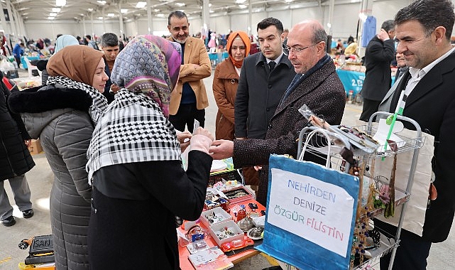 · Selçuklu Belediye Başkanı Ahmet Pekyatırmacı her ayın ilk Çarşamba günü kurulan 2. El Pazarı'nı ziyaret ederek stantları gezdi