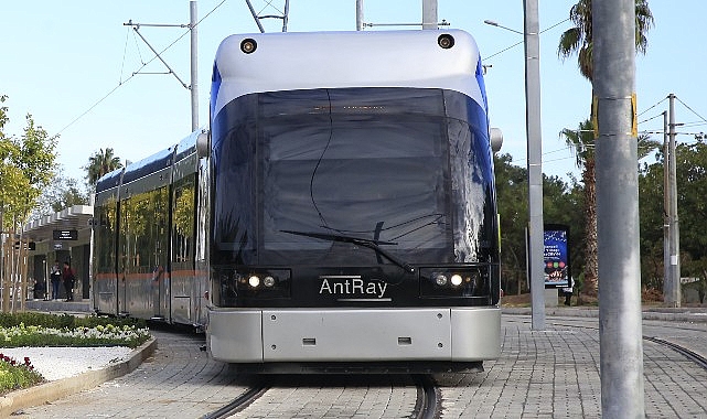 Antalya Büyükşehir'e ait toplu ulaşım araçları 23 Nisan'da ücretsiz