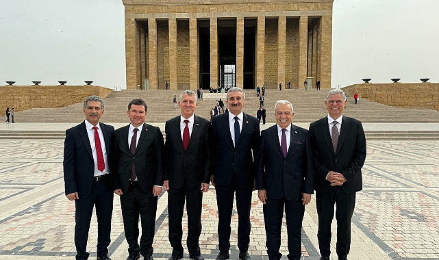 Başkan Şadi Özdemir CHP Yerel Yönetimler Çalıştayı'na katıldı