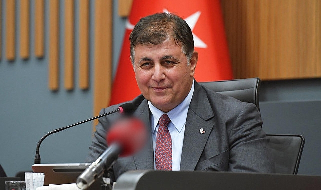 Başkan Tugay: “İzmir'i Türkiye'de en düşük su fiyatına sahip il yapacağız"