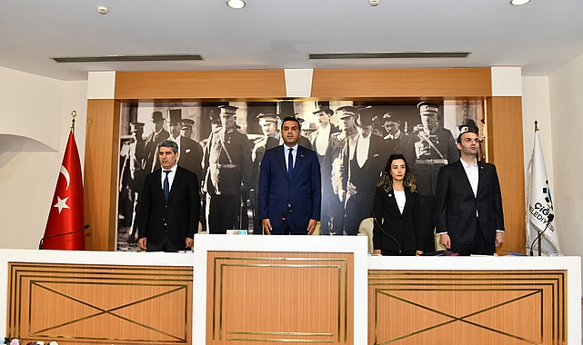 Çiğli Belediye Başkanı Onur Emrah Yıldız'dan İlk Mecliste Uyum Mesajları: