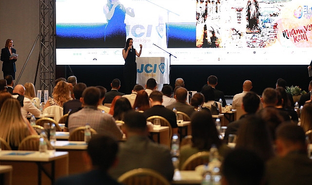 Dünyanın en büyük sivil toplum ağlarından biri olan JCI (Junior Chamber International ) tarafından düzenlenen Yaratıcı Liderlik Zirvesi Efes Selçuk'ta başladı