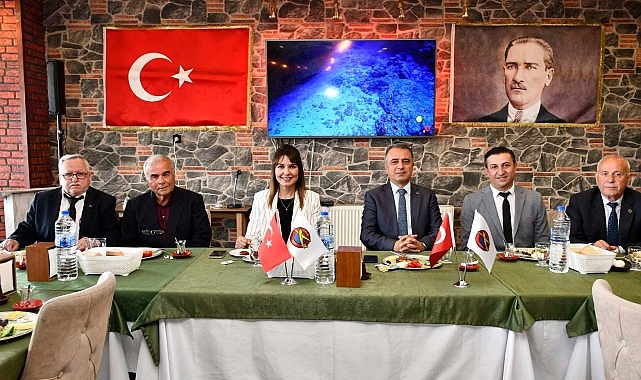 Malkara Belediye Başkanı Nergiz Karaağaçlı Öztürk Muhtarlarla Kahvaltı Programında Bir Araya Geldi