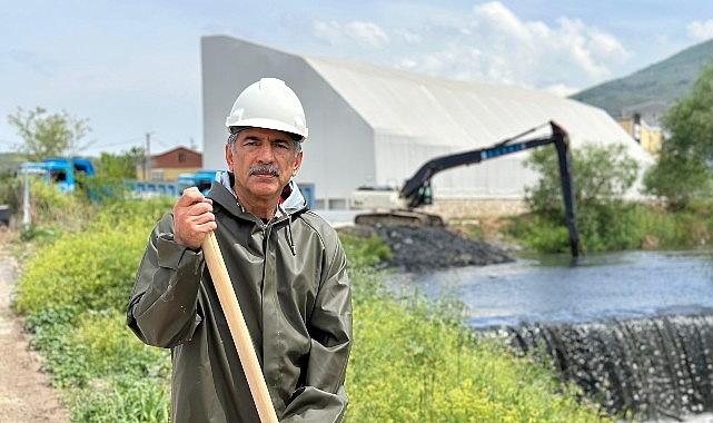 Şükrü Deviren dereye tekrar girdi, “Deremiz daha temiz akacak"