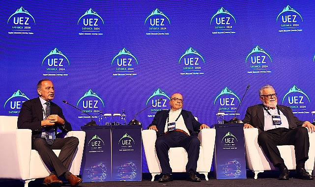 Ünlü Akademisyenler UEZ Sapanca 2024'te Felsefe ve Modern Bilimi Ele Aldı