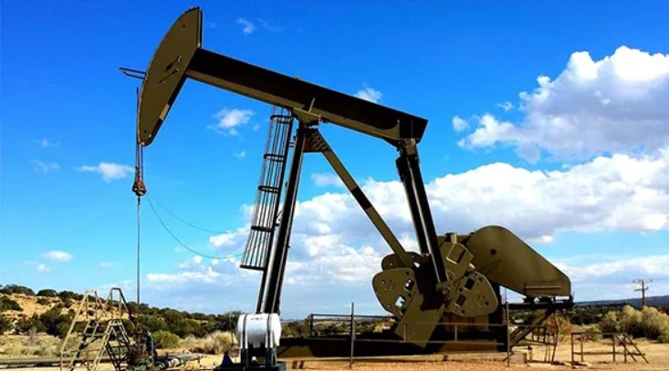 Büyük üreticilerin üretim kesintilerini sürdürmesi beklentisiyle petrol yükseliyor