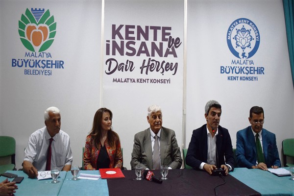 ‘Geçmişten Günümüze Malatya’ paneli düzenlendi