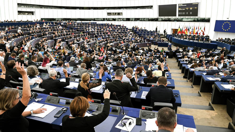 AB Parlamento seçimlerinde önceden oy verme işlemi bugün başlıyor