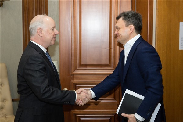 Moldova Başbakanı Recean, ABD'nin Moldova Büyükelçisi Logsdon ile görüştü