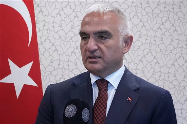 Bakan Ersoy, IV. Global Gastroekonomi Zirvesi’ne katıldı
