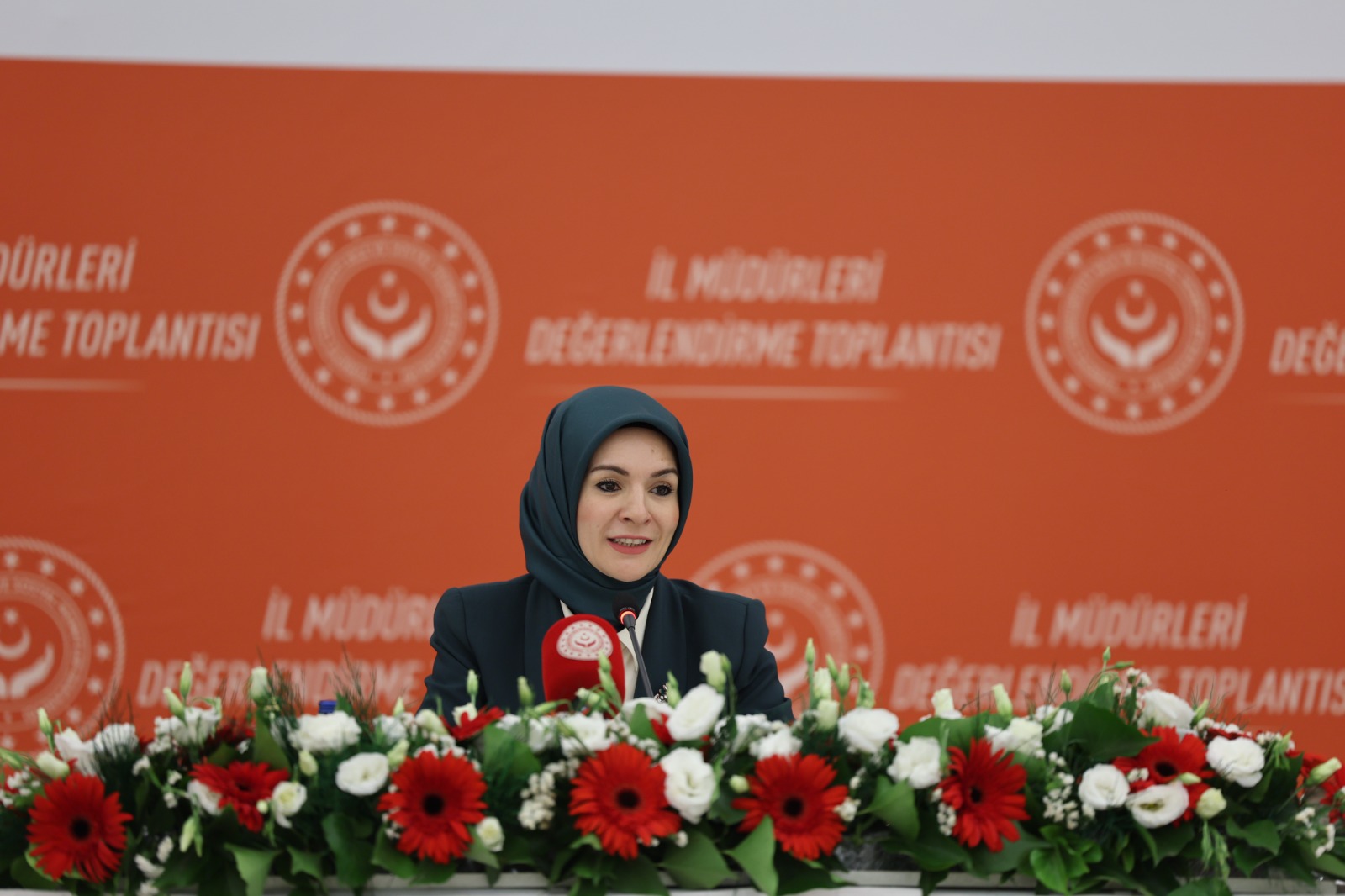 Bakan Göktaş, Uluslararası İki Dillilere Türkçe Öğretimi Çalıştayı'na katıldı