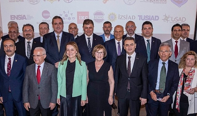 Başkan Tugay BASİFED'in Network Buluşması'na katıldı “Yolunuza yoldaş olmaya hazırız"