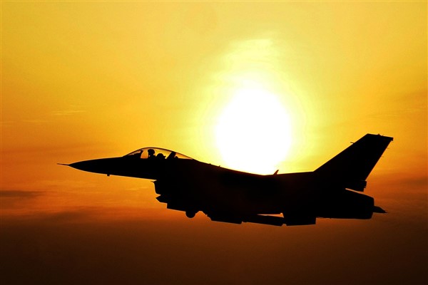 İsrail'e ait savaş uçakları Hizbullah’ın altyapılarına saldırı düzenledi