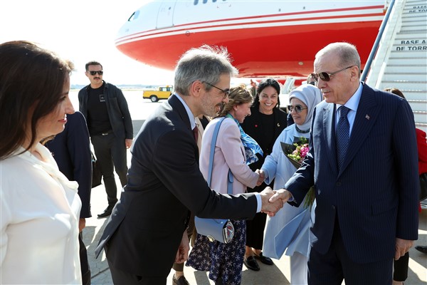 Cumhurbaşkanı Erdoğan, Madrid'e ulaştı