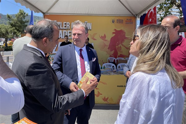 Bursa'da bağımlılıkla mücadelede için stant kuruldu