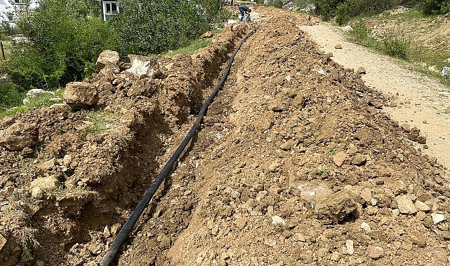 Antalya Büyükşehir'den Aksekili üreticilere sulama borusu desteği
