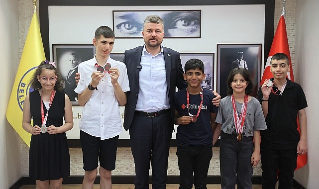 Buca'nın özel çocukları Başkan Duman'ı ziyaret etti