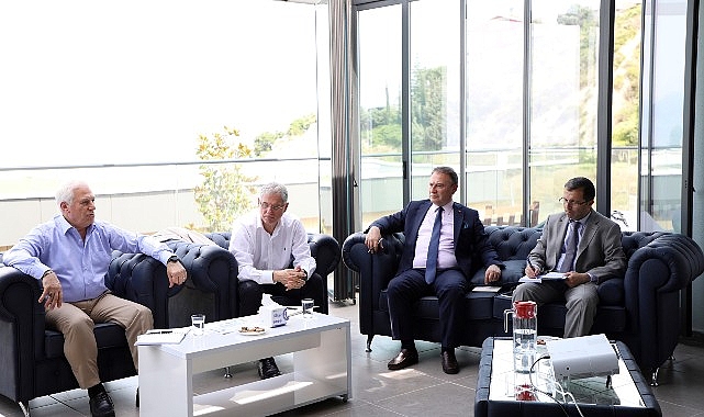 Bursa Büyükşehir Belediyesi'nin 17 ilçede başlattığı ve Bursa'yı bir bütün olarak ele alan 2024-2029 strateji toplantıları Mudanya'da devam etti