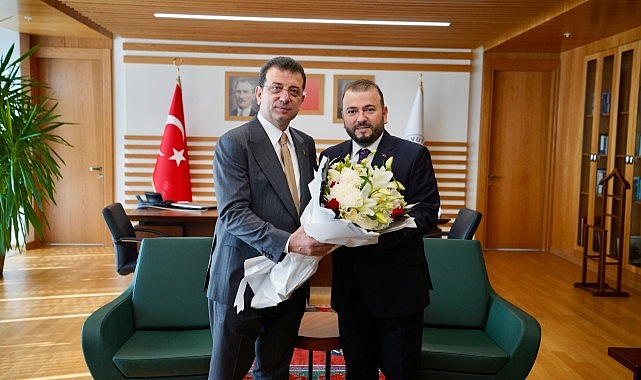 Ekrem İmamoğlu, Arnavutköy Belediye Başkanı Mustafa Candaroğlu'na tebrik ziyaretinde bulundu