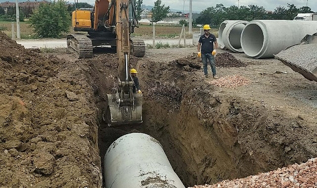 Kartepe İnönü Caddesi'ne yağmursuyu hattı