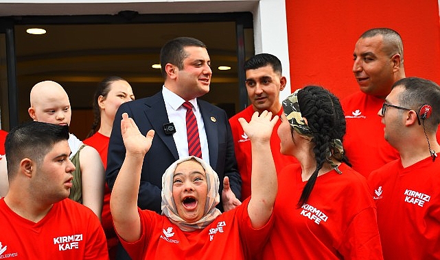 Torbalı'da 'Engelsiz kafe' açıldı