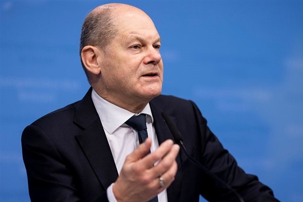 Almanya Başbakanı Scholz, Keir Starmer'ı tebrik etti
