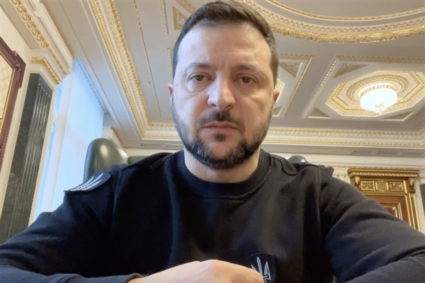 Zelenski: Rusya'nın füze saldırısında 3 kişi hayatını kaybetti