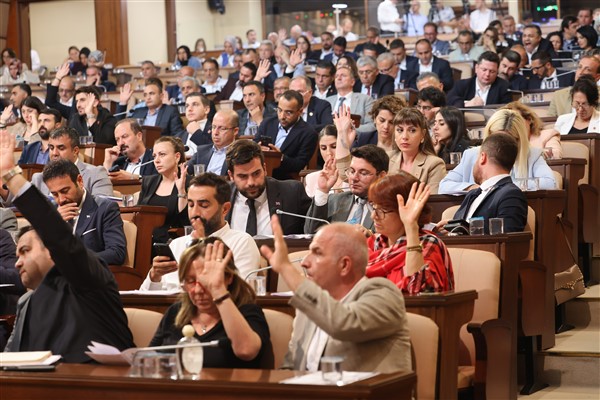 İstanbul'da toplu ulaşımda öğrenci indirimine yaş sınırı