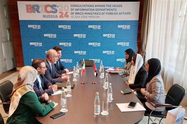 İran Dışişleri Bakanlığı Sözcüsü Kanaani, BAE'li mevkidaşı el-Hameli ile görüştü