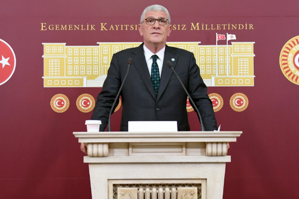 İYİ Parti Genel Başkanı Dervişoğlu, Ahmet Necdet Sezer'i ziyaret etti