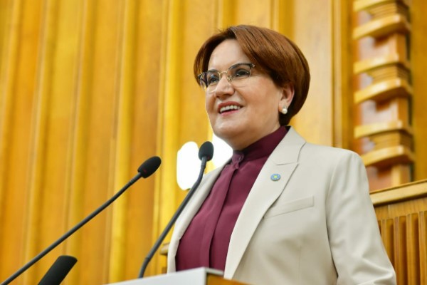 Akşener'den Celal Bayar'ın kızı Gürsoy için taziye mesajı